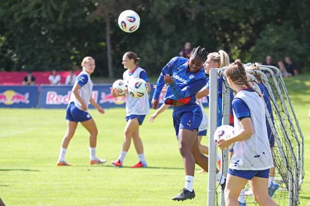 GPFBL: Öffentliches Training der RB Leipzig Frauen, 06.08.25 Persis Oteng (9, RB Leipzig). Fußball, Google Pixel Frauen-Bundesliga, Saison 2025 2026, Öffentliches Training von RB Leipzig am 06.08.25 in der Sportschule Abtnaundorf, Trainingscampus. Copyright: xBEAUTIFULxSPORTS JanxKaeferx