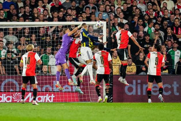 UEFA Champions League: Feyenoord v Fenerbahce SK Rotterdam - Goalkeeper Timon Wellenreuther of Feyenoord during the third qualification round 1st leg of The Champions League 2025 2026. The match is set between Feyenoord and Fenerbahce SK at Stadion Feijenoord De Kuip on 6 August 2025 in Rotterdam, The Netherlands. Copyright: xYannickxVerhoevenx