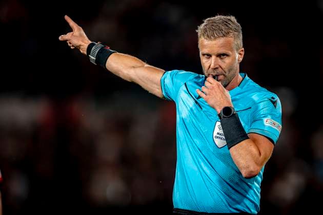 Referee Glenn Nyberg during the match Feyenoord - Fenerbahce at the Kuip Stadium for the third qualifying round champions league season 2025-2026 in Rotterdam, Netherlands on 6 august 2025, (photo by Marcel van Dorst EYE4images DeFodi Images)