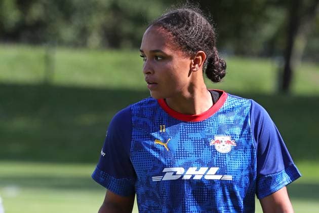GPFBL: Öffentliches Training der RB Leipzig Frauen, 06.08.25 Lisa Baum (11, RB Leipzig). Fußball, Google Pixel Frauen-Bundesliga, Saison 2025 2026, Öffentliches Training von RB Leipzig am 06.08.25 in der Sportschule Abtnaundorf, Trainingscampus. Copyright: xBEAUTIFULxSPORTS JanxKaeferx