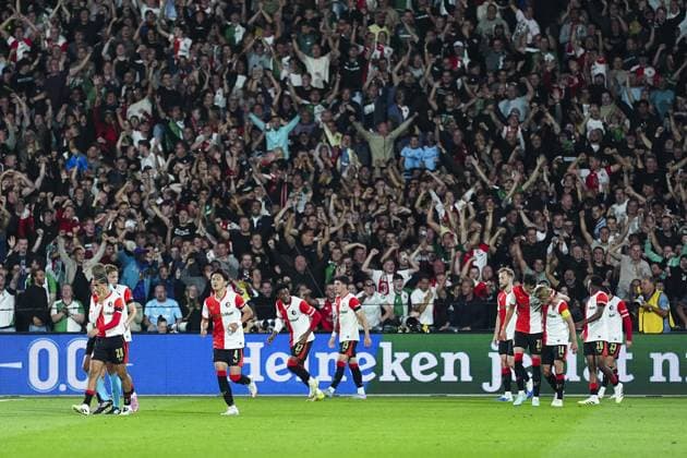 Feyenoord v Fenerbahce - UEFA Champions League ROTTERDAM, NETHERLANDS - AUGUST 06: Players of Feyenoord celebrate after scoring a goal during the UEFA Champions League third qualifying round first leg match between Fenerbahce and Feyenoord, in Rotterdam, the Netherlands on August 06, 2025. Agit Erdi Ulukaya Anadolu Rotterdam Netherlands. Editorial use only. Please get in touch for any other usage.  Copyright: x2025xAnadoluxAgitxErdixUlukayax