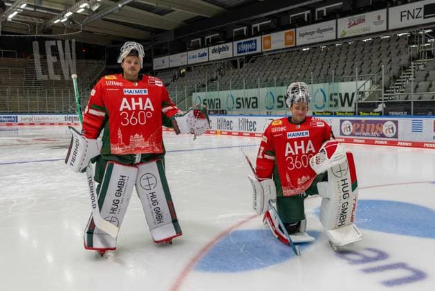 l-r: Michael Garteig 34 (Augsburger Panther), Peyton Jones 41 (Augsburger Panther), Mannschafts und Portraitbilder, Augsburger Panther, Saison 2025 2026, Eishockey, Penny-DEL, 06.08.2025 Augsburg Bayern Deutschland