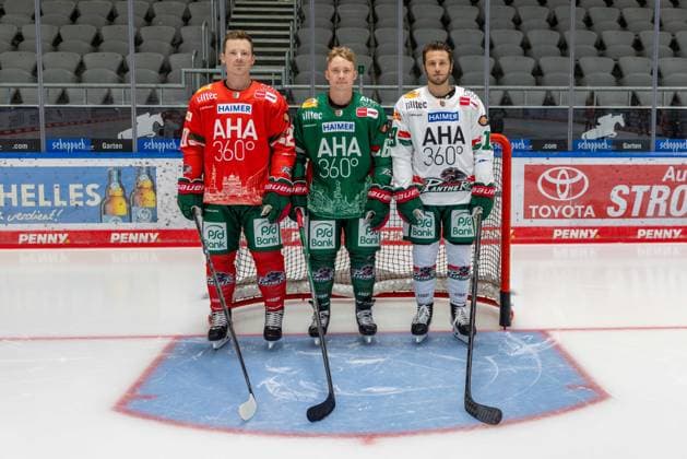 Cody Kunyk 20 (Augsburger Panther), Florian Elias 67 (Augsburger Panther), Riley Damiani 19 (Augsburger Panther), Mannschafts und Portraitbilder, Augsburger Panther, Saison 2025 2026, Eishockey, Penny-DEL, 06.08.2025 Augsburg Bayern Deutschland