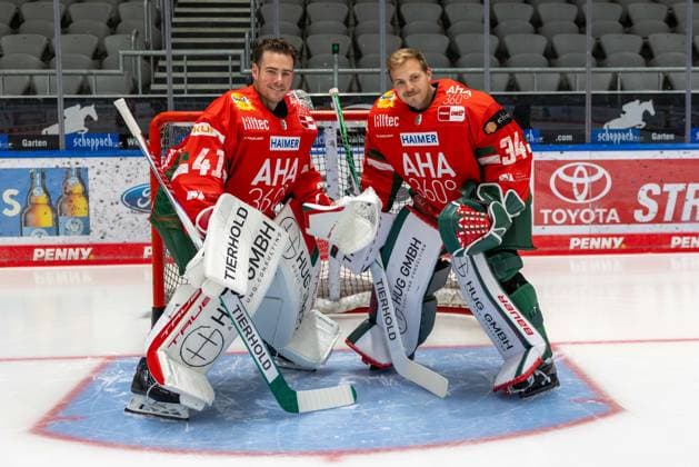 l-r: Peyton Jones 41 (Augsburger Panther), Michael Garteig 34 (Augsburger Panther), Mannschafts und Portraitbilder, Augsburger Panther, Saison 2025 2026, Eishockey, Penny-DEL, 06.08.2025 Augsburg Bayern Deutschland
