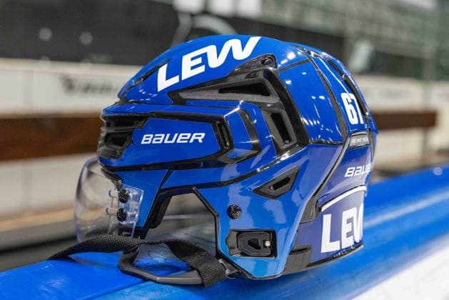 Helm, von Florian Elias 67 (Augsburger Panther), Mannschafts und Portraitbilder, Augsburger Panther, Saison 2025 2026, Eishockey, Penny-DEL, 06.08.2025 Augsburg Bayern Deutschland