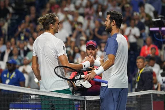 ATP, Tennis Herren Masters 1000 National Bank Open Toronto Presented by Rogers 2025 - Semifinals Karen Khachanov of Russia shage hands with Alexander Zverev of Germany after the game during the Men s Singles semifinals match of the ATP Masters 1000 National Bank Open at Sobeys Stadium. on August 6, 2025 in Toronto, Canada. Toronto Ontario Canada Copyright: xLeonardoxRamirezx