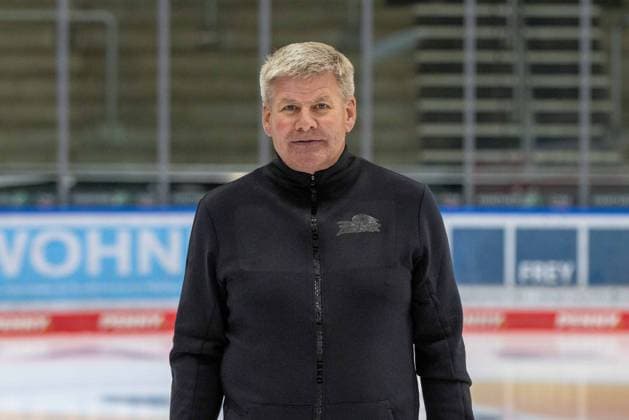 Chef-Trainer Bill Peters (Augsburger Panther), Mannschafts und Portraitbilder, Augsburger Panther, Saison 2025 2026, Eishockey, Penny-DEL, 06.08.2025 Augsburg Bayern Deutschland Copyright: xkolbert-press ChristianxKolbertx
