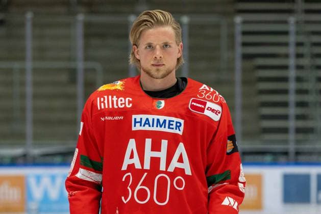 Moritz Wirth 9 (Augsburger Panther), Mannschafts und Portraitbilder, Augsburger Panther, Saison 2025 2026, Eishockey, Penny-DEL, 06.08.2025 Augsburg Bayern Deutschland