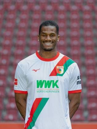 Samuel Essende; FC Augsburg 1907; 1. BL, Porträttermin 2025 2026,