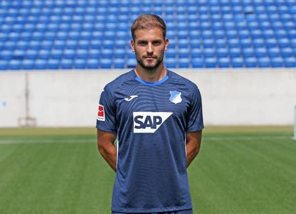Luka Duric (Hoffenheim) . TSG 1899 Hoffenheim Porträttermin 2025 2026 . Sinsheim, GER, 06.08.2025 ,Fussball 3. Liga 2025 2026 . *** Luka Duric Hoffenheim TSG 1899 Hoffenheim Porträttermin 2025 2026 Sinsheim, GER, 06 08 2025 ,Soccer 3 League 2025 2026