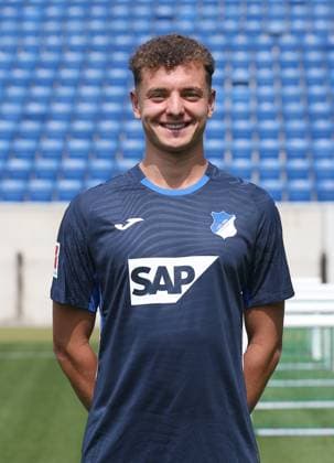 Fisnik Asllani (Hoffenheim) . TSG 1899 Hoffenheim Porträttermin 2025 2026 . Sinsheim, GER, 06.08.2025 ,Fussball 3. Liga 2025 2026 .