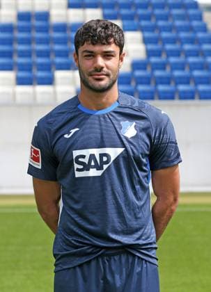 Ozan Kabak (Hoffenheim) . TSG 1899 Hoffenheim Porträttermin 2025 2026 . Sinsheim, GER, 06.08.2025 ,Fussball 3. Liga 2025 2026 .