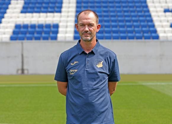 Zeugwart Christian Seyfert (TSG 1899 Hoffenheim ) . TSG 1899 Hoffenheim Porträttermin 2025 2026 . Sinsheim, GER, 06.08.2025 ,Fussball 3. Liga 2025 2026 .