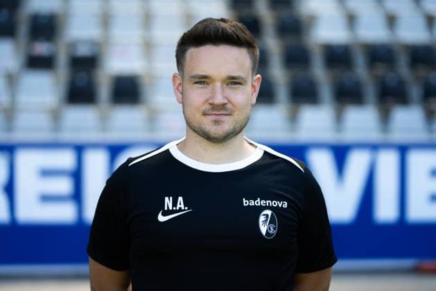 SC Freiburg Frauen, Media Day, 07.08.2025 Nils Afflerbach (SC Freiburg, Physiotherapeut) SC Freiburg Frauen, Media Day, Dreisamstadion, 07.08.2025 DFB DFL REGULATIONS PROHIBIT ANY USE OF PHOTOGRAPHS AS IMAGE SEQUENCES AND OR QUASI-VIDEO. Copyright: xBEAUTIFULxSPORTS Boscox