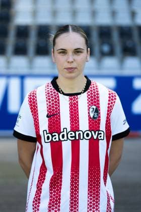 SC Freiburg Frauen, Media Day, 07.08.2025 Julia Stierli (SC Freiburg, 5) SC Freiburg Frauen, Media Day, Dreisamstadion, 07.08.2025 DFB DFL REGULATIONS PROHIBIT ANY USE OF PHOTOGRAPHS AS IMAGE SEQUENCES AND OR QUASI-VIDEO. Copyright: xBEAUTIFULxSPORTS Boscox