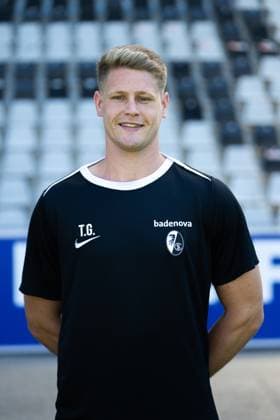 SC Freiburg Frauen, Media Day, 07.08.2025 Tobias Galli (SC Freiburg, Athletiktrainer) SC Freiburg Frauen, Media Day, Dreisamstadion, 07.08.2025 DFB DFL REGULATIONS PROHIBIT ANY USE OF PHOTOGRAPHS AS IMAGE SEQUENCES AND OR QUASI-VIDEO. Copyright: xBEAUTIFULxSPORTS Boscox