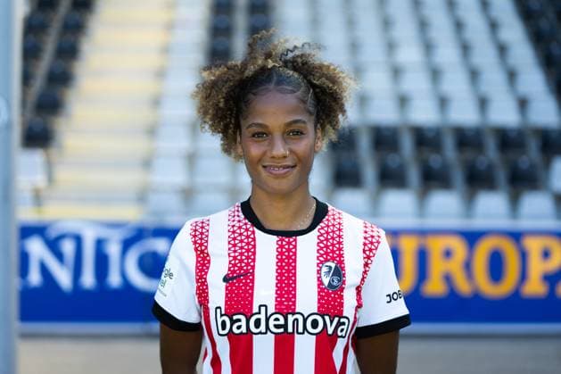 SC Freiburg Frauen, Media Day, 07.08.2025 Aurélie Csillag (SC Freiburg, 17) SC Freiburg Frauen, Media Day, Dreisamstadion, 07.08.2025 DFB DFL REGULATIONS PROHIBIT ANY USE OF PHOTOGRAPHS AS IMAGE SEQUENCES AND OR QUASI-VIDEO. Copyright: xBEAUTIFULxSPORTS Boscox