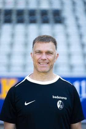 SC Freiburg Frauen, Media Day, 07.08.2025 André Milinowski (SC Freiburg, Sportlicher Leiter) SC Freiburg Frauen, Media Day, Dreisamstadion, 07.08.2025 DFB DFL REGULATIONS PROHIBIT ANY USE OF PHOTOGRAPHS AS IMAGE SEQUENCES AND OR QUASI-VIDEO. Copyright: xBEAUTIFULxSPORTS Boscox