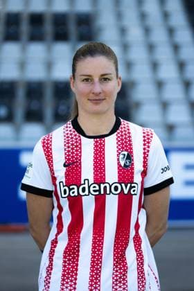 SC Freiburg Frauen, Media Day, 07.08.2025 Julia Stierli (SC Freiburg, 5) SC Freiburg Frauen, Media Day, Dreisamstadion, 07.08.2025 DFB DFL REGULATIONS PROHIBIT ANY USE OF PHOTOGRAPHS AS IMAGE SEQUENCES AND OR QUASI-VIDEO. Copyright: xBEAUTIFULxSPORTS Boscox