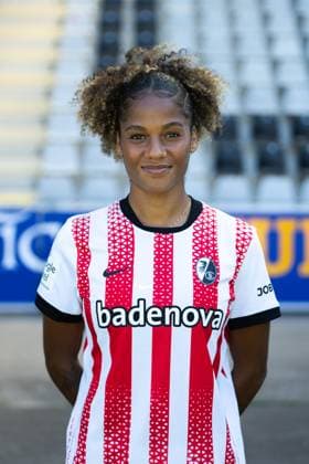 SC Freiburg Frauen, Media Day, 07.08.2025 Aurélie Csillag (SC Freiburg, 17) SC Freiburg Frauen, Media Day, Dreisamstadion, 07.08.2025 DFB DFL REGULATIONS PROHIBIT ANY USE OF PHOTOGRAPHS AS IMAGE SEQUENCES AND OR QUASI-VIDEO. Copyright: xBEAUTIFULxSPORTS Boscox