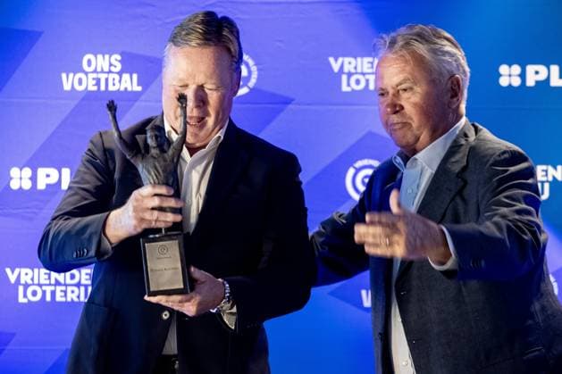 UTRECHT - Ronald Koeman will receive an Eredivisie Oeuvre Award from the hands of Guus Hiddink. This makes the former professional footballer and current national team, Nationalteam coach the fifth winner of the award. With the award, individuals with a great value for Dutch soccer are put in the spotlight in a special way. ANP ROB ENGELAAR xVIxANPxSportx xxANPxIVx 532975422 originalFilename: 532975422.jpg