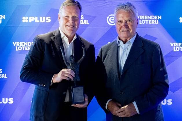 UTRECHT - Ronald Koeman will receive an Eredivisie Oeuvre Award from the hands of Guus Hiddink. This makes the former professional footballer and current national team, Nationalteam coach the fifth winner of the award. With the award, individuals with a great value for Dutch soccer are put in the spotlight in a special way. ANP ROB ENGELAAR xVIxANPxSportx xxANPxIVx 532975443 originalFilename: 532975443.jpg