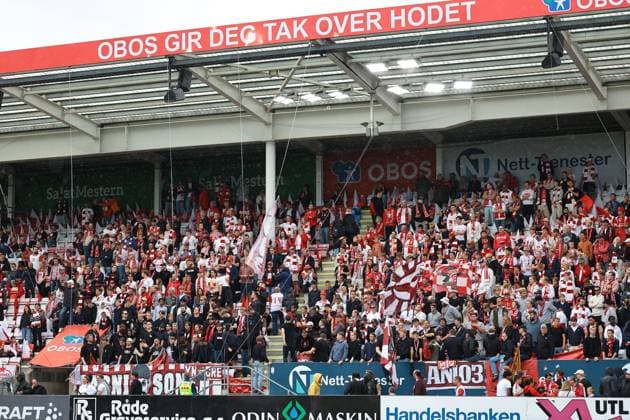 Europa League qualification round 3 in football 2025 Fredrikstad FC Midtjylland Fredrikstad 20250807 Fredrikstad supporters for Europa League qualification round 3 in football between Fredrikstad and FC Midtjylland at Fredrikstad Stadium Photo Thomas Andersen NTB Fredrikstad Norway EDITORIAL USE ONLY RESTRICTED USE FOR BETTING COMPANIES  Copyright: xThomasxAndersenx xNTBx