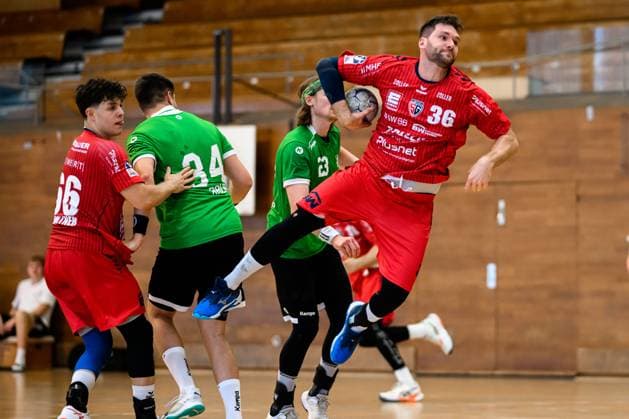 Bietigheim: HBL - 25 26 - Testspiel - SG BBM Bietigheim - HC Oppenweiler-Backnang Jonathan Fischer (Bietigheim) Bietigheim-Bissingen Halle am Viadukt Baden-Württemberg Deutschland