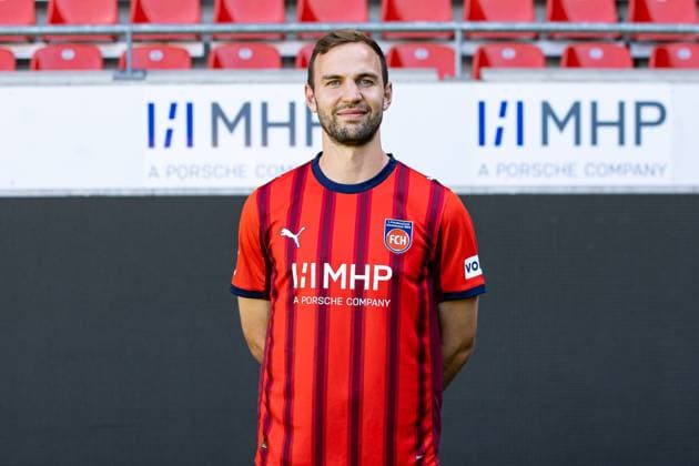 Benedikt Gimber (FC Heidenheim, 05) GER, FC Heidenheim 1846, Fussball, 1. Bundesliga, Portraettermin 2025 2026, 07.08.2025, DFB DFL regulations prohibit any use of photographs as image sequences GER, FC Heidenheim 1846, Fussball, 1. Bundesliga, Portraettermin 2025 2026, 07.08.2025 Heidenheim Copyright: xEibner-Pressefoto RogerxBuerkex EP_RBE