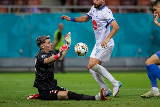 August 07, 2025, UEFA EUROPA LEAGUE, Third qualifying round 1st leg, FCSV (ROU) vs Drita (KOS), Bucharest, National Arena Stadium 32Stefan Tarnovanu saves in fron of the Drita forward