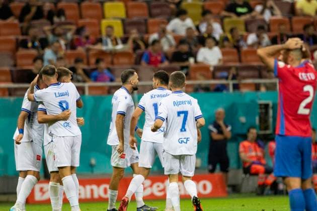 August 07, 2025, UEFA EUROPA LEAGUE, Third qualifying round 1st leg, FCSV (ROU) vs Drita (KOS), Bucharest, National Arena Stadium 9 Arb Manaj scores his side second goal and celebrates with team mates wile 2 Valentin Cretu is waching