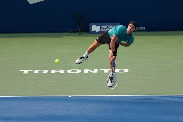 ATP, Tennis Herren Masters 1000 National Bank Open Toronto Presented by Rogers 2025 - Final Joe Salisbury of Great Britain serves against Julian Cash and Lloyd Glasspool of Great Britain during the Men s Doubles Final match of the ATP Masters 1000 National Bank Open at Sobeys Stadium. on August 7, 2025 in Toronto, Canada. (Photo by Leonardo Ramirez Eyepix Group) Copyright: xLeonardoxRamirezx xEyepixxGroupx LR-06082025-06570