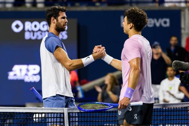 August 7, 2025, Toronto, Ontario, Canada: BEN SHELTON of the US shakes hands with Karen Khachanov after the final at the National Bank Open Presented by Rogers at Sobeys Stadium. Toronto Canada - ZUMAr228 20250807_znp_r228_010 Copyright: xVasiliyxRyabykhx