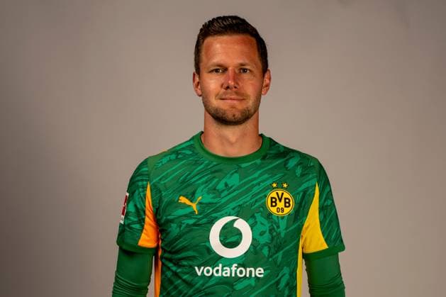 Borussia Dortmund; 1. BL, Porträttermin 2025 2026 Borussia Dortmund; 1. BL, Porträttermin 2025 2026 Patrick Drewes; Borussia Dortmund; 1. BL, Porträttermin 2025 2026 Foto: Borussia Dortmund Hendrik Deckers via Revierfoto Dortmund Trainingsgelände Hohenbuschei Nordrhein-Westfalen Deutschland