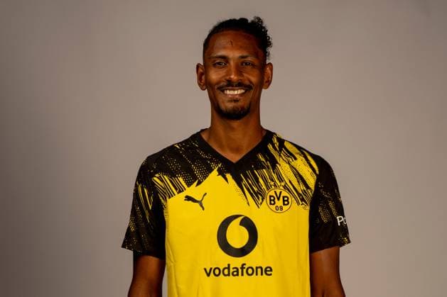 Borussia Dortmund; 1. BL, Porträttermin 2025 2026 Borussia Dortmund; 1. BL, Porträttermin 2025 2026 Sebastien Haller; Borussia Dortmund; 1. BL, Porträttermin 2025 2026 Foto: Borussia Dortmund Hendrik Deckers via Revierfoto Dortmund Trainingsgelände Hohenbuschei Nordrhein-Westfalen Deutschland