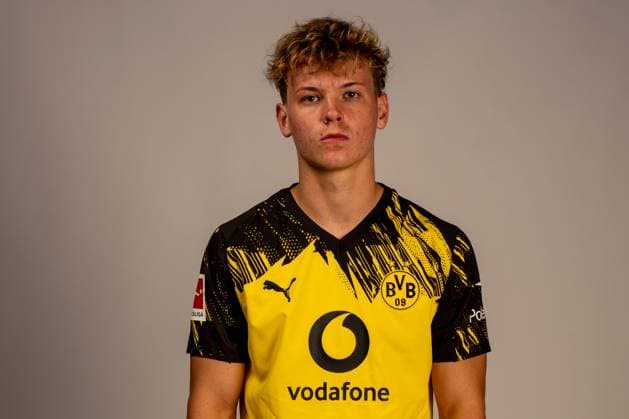 Borussia Dortmund; 1. BL, Porträttermin 2025 2026 Borussia Dortmund; 1. BL, Porträttermin 2025 2026 Cole Campbell; Borussia Dortmund; 1. BL, Porträttermin 2025 2026 Foto: Borussia Dortmund Hendrik Deckers via Revierfoto Dortmund Trainingsgelände Hohenbuschei Nordrhein-Westfalen Deutschland