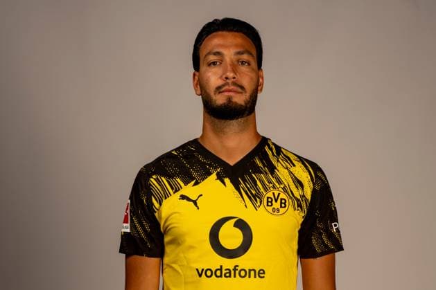 Borussia Dortmund; 1. BL, Porträttermin 2025 2026 Borussia Dortmund; 1. BL, Porträttermin 2025 2026 Ramy Bensebaini; Borussia Dortmund; 1. BL, Porträttermin 2025 2026 Foto: Borussia Dortmund Hendrik Deckers via Revierfoto Dortmund Trainingsgelände Hohenbuschei Nordrhein-Westfalen Deutschland