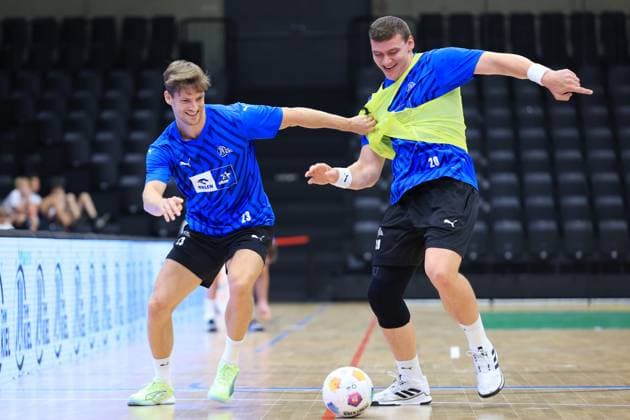 HANDBALL - HBL, Kiel, training camp GRAZ,AUSTRIA,08.AUG.25 - HANDBALL - HBL Handball-Bundesliga, THW Kiel, training. Image shows Rune Dahmke and Lukas Laube (Kiel).  GEPAxpictures xMarioxBuehner-Weinrauch