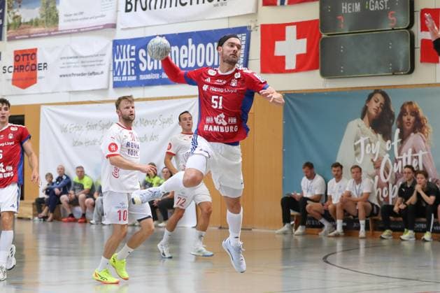 08.08.2025, xgox, Handball - Heide-Cup, Handball Verein Hamburg - Kolstad Handbold emspor, v.l. Casper Mortensen (Hamburg, 51) wirft Tor, Torschuetze, erzielt Tor, Treffer, scores the goal Schneverdingen