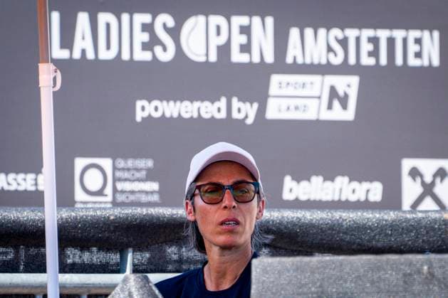 TENNIS - WTA, Tennis Damen Ladies Open Amstetten AMSTETTEN,AUSTRIA,08.AUG.25 - TENNIS - ITF World Tennis Tour, Ladies Open Amstetten. Image shows head coach of Lilli Tagger (AUT), Francesca Schiavone.  GEPAxpictures xKevinxHackner