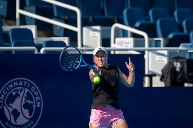 Cincinnati Open: Sonay Kartal And Caroline Garcia Practice Sonay Kartal practices with Caroline Garcia before their Round 1 match at the Cincinnati Open in Mason, Ohio, on August 8, 2025. Mason Ohio United States  Copyright: xJasonxWhitmanx originalFilename:whitman-cincinna250808_npROG.jpg