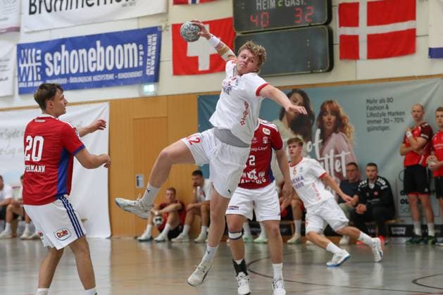 08.08.2025, xgox, Handball - Heide-Cup, Handball Verein Hamburg - Kolstad Handbold emspor, v.l. Martin Hernes Hovde (Kolstad, 42) wirft Tor, Torschuetze, erzielt Tor, Treffer, scores the goal Schneverdingen