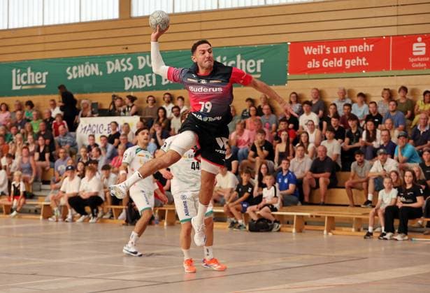 08.08.2025, xovx, Handball Lindencup 2025, HSG Wetzlar - SC DHfK Leipzig v.l. Lucas Krzikalla (SC DHfK Leipzig), Blair Hinriksson (SC DHfK Leipzig), Ahmet Nafea (HSG Wetzlar) Linden Stadthalle Hessen Deutschland (DE)