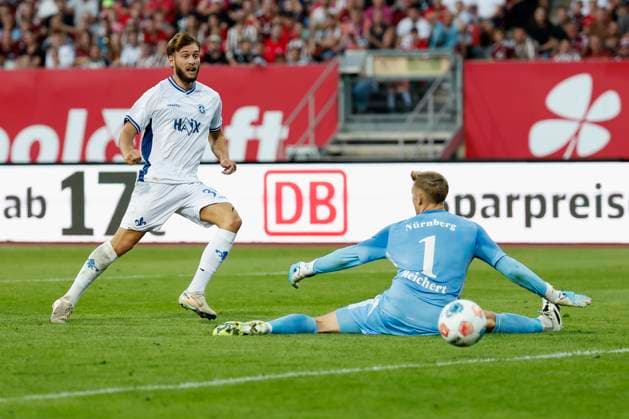 Killian Corredor (SV Darmstadt, 34) Goal scored, erzielt das Tor zum 0:1, celebrate the goal, Torwart Jan Reichert (1.FC Nuernberg, 1) ist geschlagen 08.08.2025, Fussball, 2. Bundesliga, 1. FC Nuernberg - SV Darmstadt 98, GER, Nuernberg, Max-Morlock-Stadion, DFL REGULATIONS PROHIBIT ANY USE OF PHOTOGRAPHS AS IMAGE SEQUENCES AND OR QUASI-VIDEO.