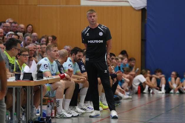 08.08.2025, xgox, Handball Heide-Cup, VfL Gummersbach - Kadetten Schaffhausen emspor v.l. Gudjon Valur Sigurdsson (Gummersbach, Trainer) Schneverdingen