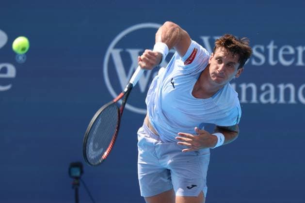 August 8, 2025, Mason, Ohio, USA: Mason, Ohio; Cincinnati Open Tennis Tournament - 2025 08 08 - Camilo Ugo Carabelli hits a ball against opponent Kei Nishikori. - ZUMAPress Mason USA - ZUMAn24_ 20250808_zaf_n24_019 Copyright: xWallyxNellx