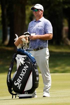 MEMPHIS, TN - AUGUST 08: Ryan Fox of New Zealand consults his yardage book in the No. 3 fairway during the second round of the FedEx St. Jude Championship, August 8, 2025, at TPC Southward in Memphis, Tennessee. (Photo by Matthew Maxey Icon Sportswire) GOLF: AUG 08 PGA, Golf Herren FedEx Cup Playoffs - FedEx St. Jude Championship EDITORIAL USE ONLY Icon250808057