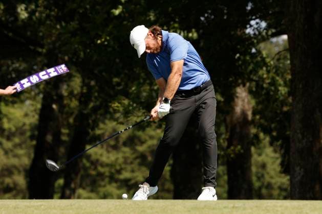 MEMPHIS, TN - AUGUST 08: Tommy Fleetwood of England hits his tee shot on No. 7 during the second round of the FedEx St. Jude Championship, August 8, 2025, at TPC Southward in Memphis, Tennessee. (Photo by Matthew Maxey Icon Sportswire) GOLF: AUG 08 PGA, Golf Herren FedEx Cup Playoffs - FedEx St. Jude Championship EDITORIAL USE ONLY Icon250808028
