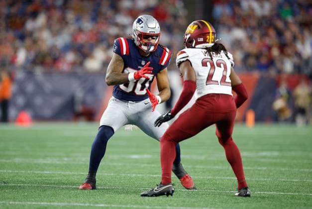 FOXBOROUGH, MA - AUGUST 08: New England Patriots cornerback DJ James (30) defends Washington Commanders cornerback Car lin Vigers (22) during the NFL, American Football Herren, USA preseason game between Washington Commanders and New England Patriots on August 8, 2025, at Gillette Stadium in Foxborough, MA. (Photo by M. Anthony Nesmith Icon Sportswire) NFL: AUG 08 Preseason Commanders at Patriots EDITORIAL USE ONLY Icon25080813