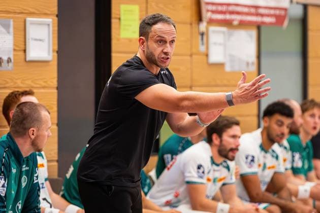 08.08.2025, xovx, Handball Lindencup 2025, HSG Wetzlar - SC DHfK Leipzig Trainer Raul Alonso (SC DHfK Leipzig) Linden Stadthalle Hessen Deutschland (DE)